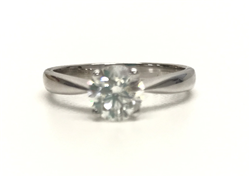 0.92ct H VVS2 CERT R/B Diamond set in DDR830 18ct White Gold